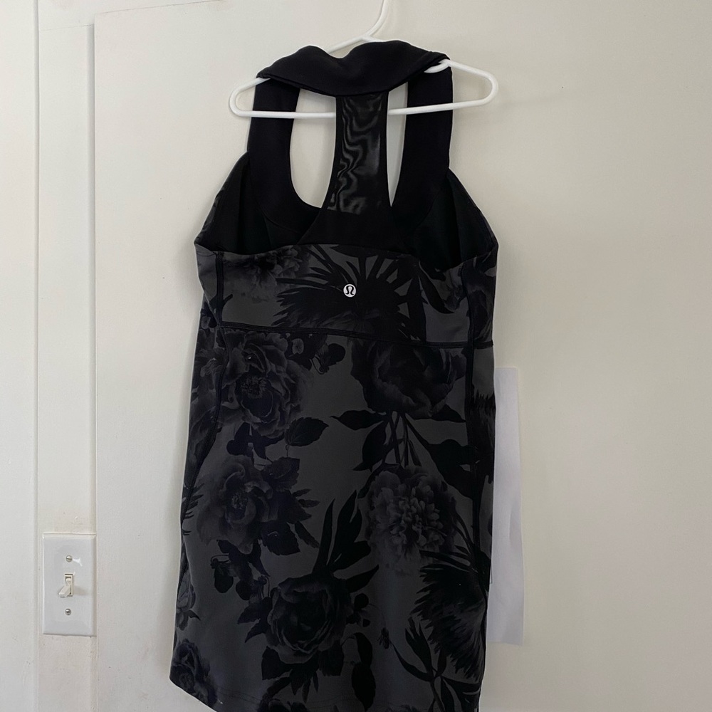 LULULEMON Racer back workout top